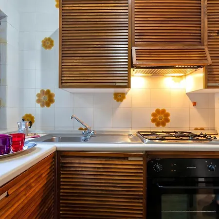 Sardinia Re - Pelosa Feriehus *